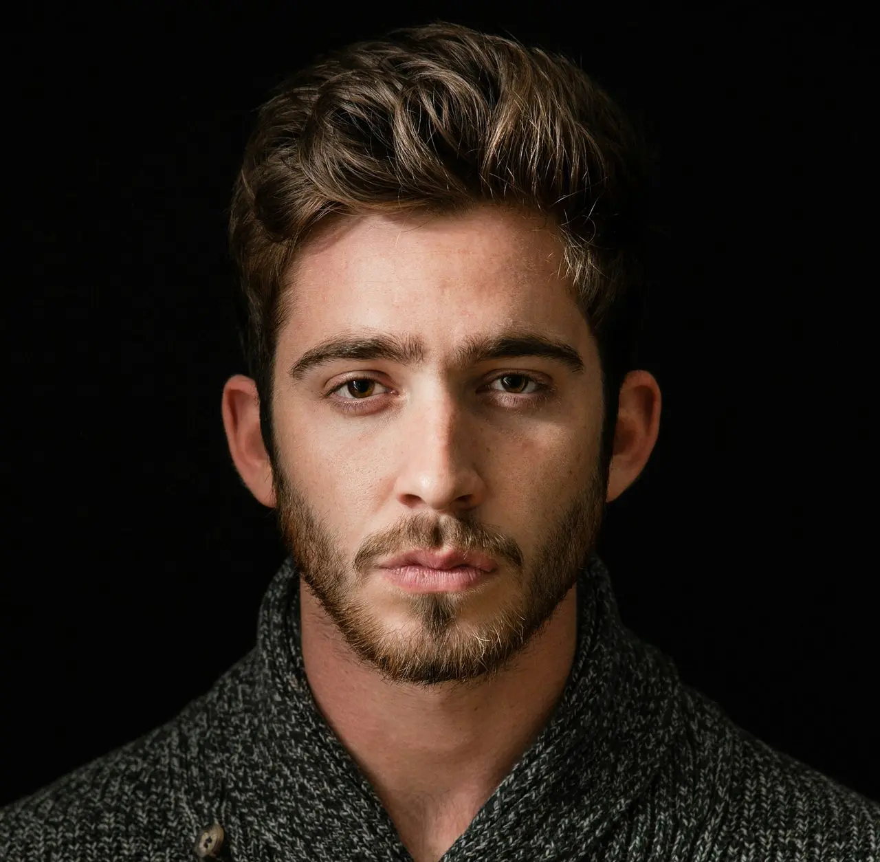 man's grey and black shirt